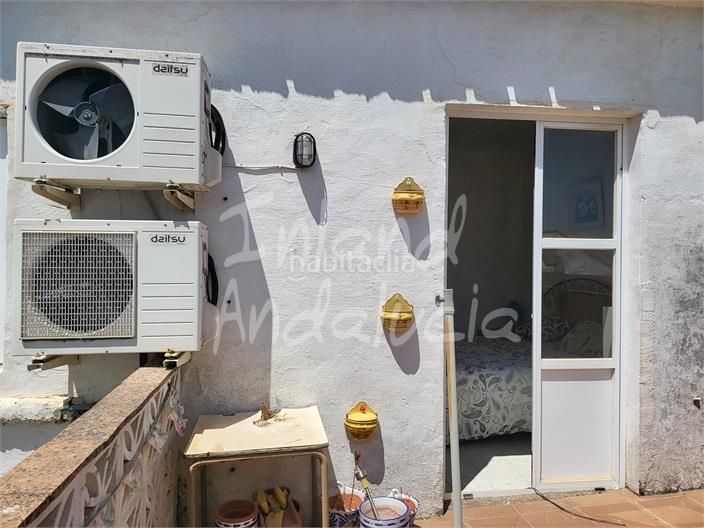Foto dd73ad00-4bec-42a7-9ab5-3a2701ae433a. Casa adossada a Estepa