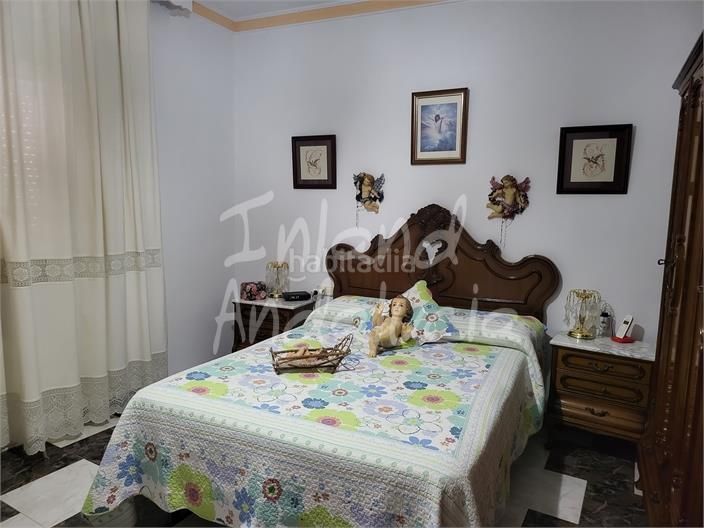 Foto 75643a8f-65e3-4a29-ab27-a23ef979f7b6. Casa adossada amb aparcament a Zona de la Vega Antequera
