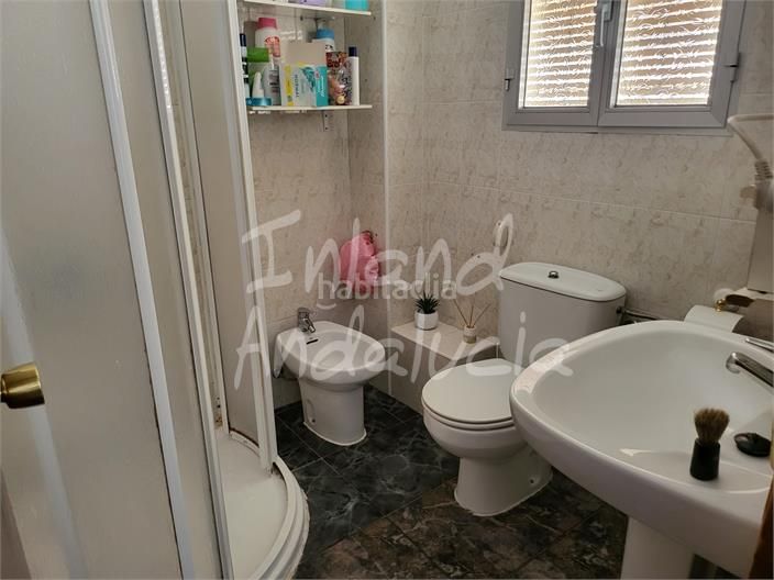 Foto b96774a1-7e55-43b1-b36c-eafb6201ed7a. Casa adossada amb aparcament a Zona de la Vega Antequera