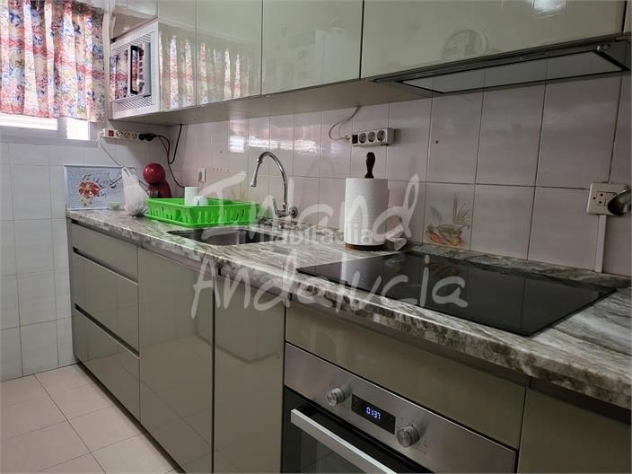Foto f65d4cb5-03cd-47fc-bb95-e001457ec0be. Casa adossada amb aparcament a Zona de la Vega Antequera