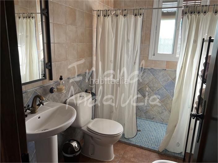 Foto 504b5e4a-54b6-460e-8e33-f99a255b02ee. Masía en Montefrío