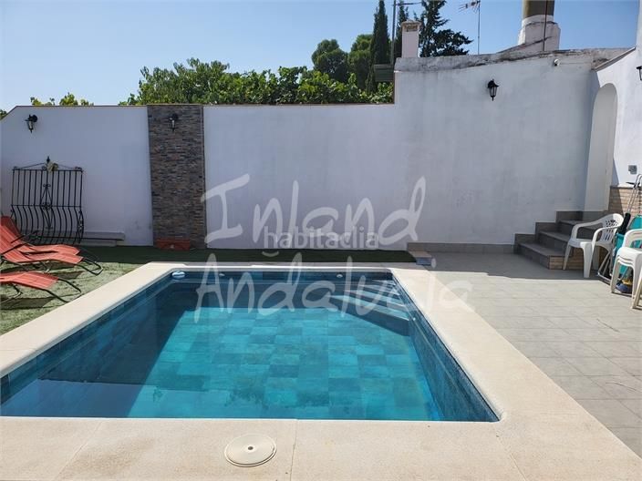 Foto 300b9925-8ae8-4785-ad82-0af29576a678. Xalet amb piscina a Écija