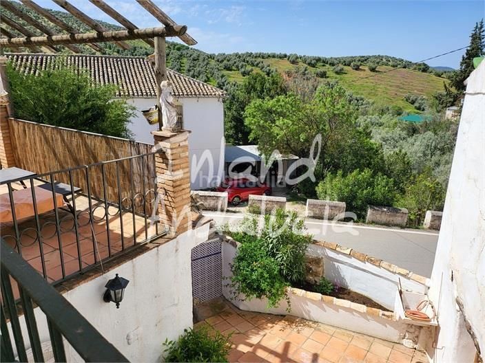 Foto 225979b6-68cc-4041-a71d-91561f993e48. Casale con piscina in Villanueva de Algaidas