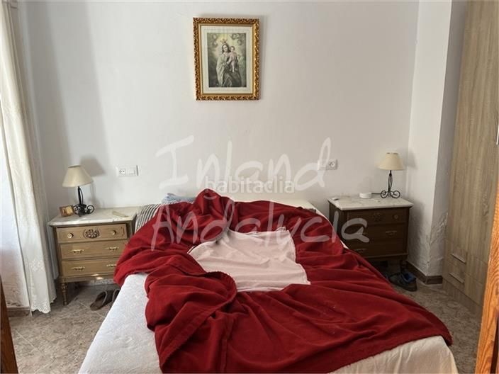 Foto 584e45c4-0e8b-49bc-88fb-c5d4e8e70c0c. Casa adossada a Luque