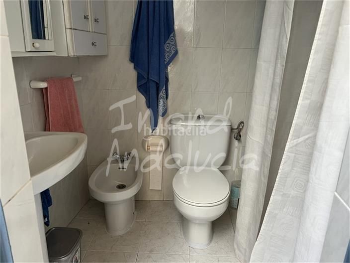 Foto d8b30c2e-383f-45f1-8edf-afd86b052d84. Casa adossada a Luque