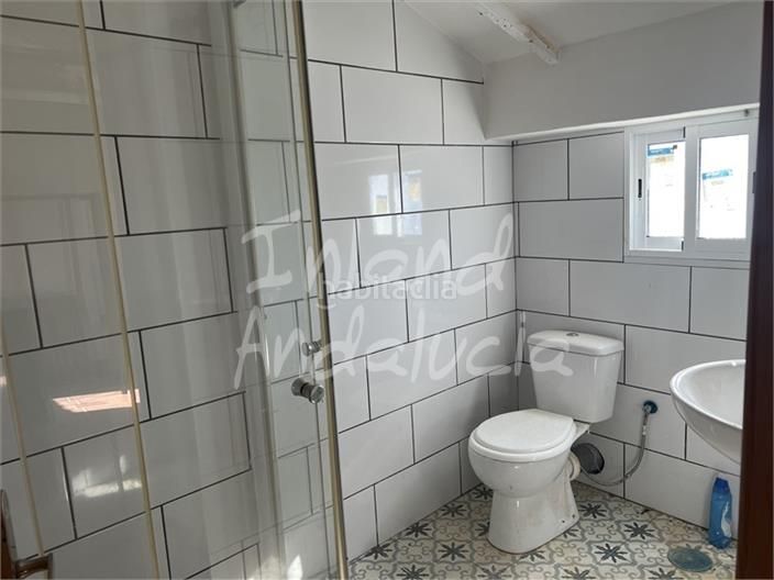 Foto 7fa53e10-d53c-4d11-97e6-287efef1a6e3. Masía en Iznájar