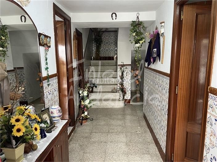 Foto 41913dd5-23e2-46ed-9d3c-b15cb9d92dac. Casa adossada amb aparcament a Alcalá la Real