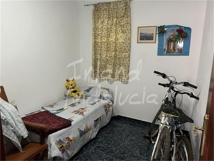 Foto b9923e21-0afb-496b-a498-2573847a1da9. Casa adossada amb aparcament a Alcalá la Real