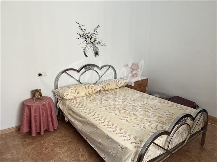 Foto e52a3476-c054-4ba3-80c8-b68733c93ae9. Casa adossada amb aparcament a Alcalá la Real