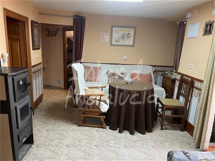 Foto 5700355f-c4ec-4ebb-b854-1635874a31fd. Casa adossada a Frailes