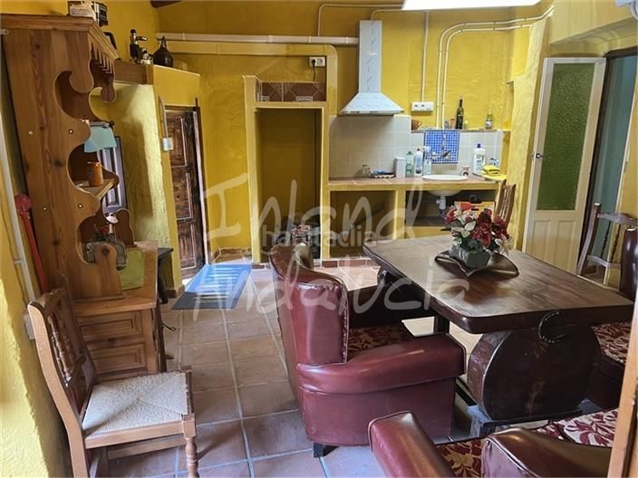Foto ac82a7f8-a10d-4f04-b915-9c619df57b71. Casa adossada a Frailes