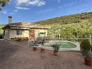 Chalet in Alcalá la Real