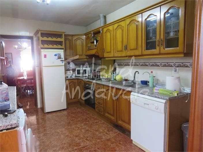 Foto 6648a06f-72d1-4eaf-8507-47a9255e0070. Semi detached house with parking in Martos
