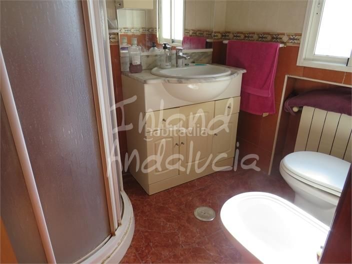 Foto fb2640e8-a5ee-419e-a42c-487aed9777f0. Semi detached house with parking in Martos