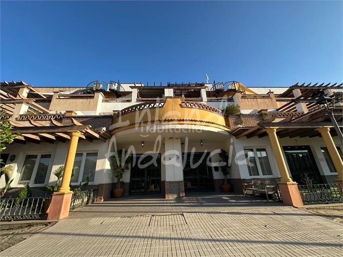 Foto 4df53206-edb2-47a6-9260-469af85a8913. Apartament amb aparcament piscina a Alcaucín