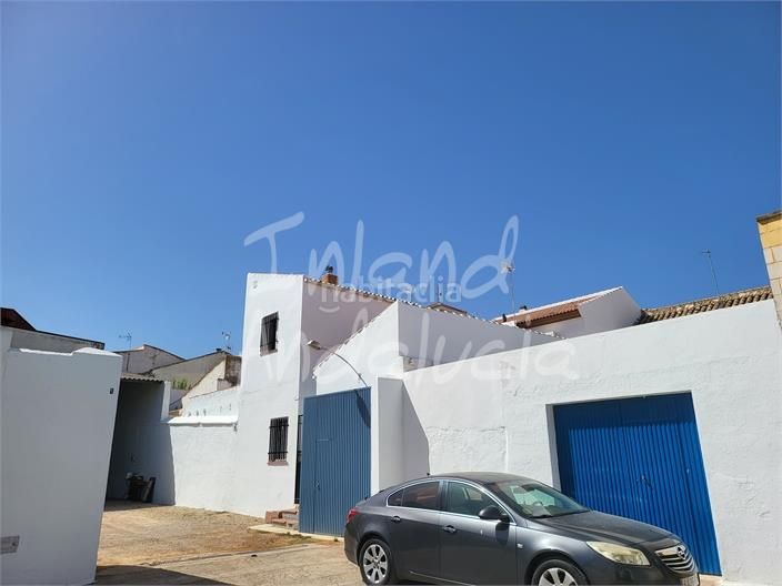 Foto 4549f607-9040-4096-b45a-52e6c9827f2f. Casa adossada amb aparcament a Mollina