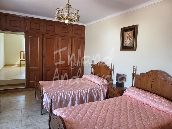 Foto f2bb385d-e60a-4b60-926b-16560325f7b3. Casa adossada amb aparcament a Mollina