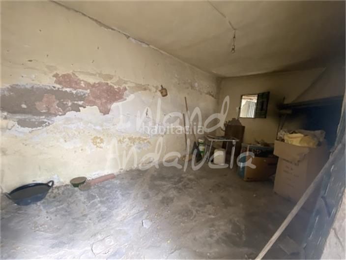 Foto 1e93a9df-8c88-4d39-9e41-a54b10658674. Casa adossada amb aparcament piscina a Alcaudete