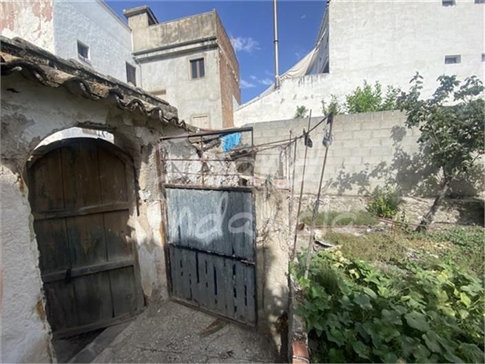 Foto e89e5133-e041-489f-8b23-8180d47b146f. Casa adossada amb aparcament piscina a Alcaudete