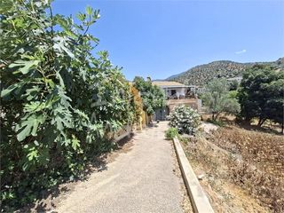 Masia a Alcaucín