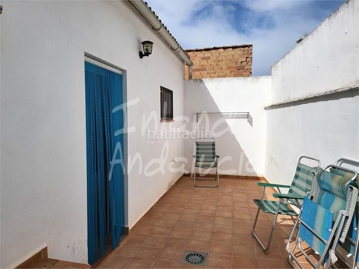Foto 1d7a0fd7-98cd-4554-9684-35ba9fbb426d. Casa adossada a Villanueva de Algaidas