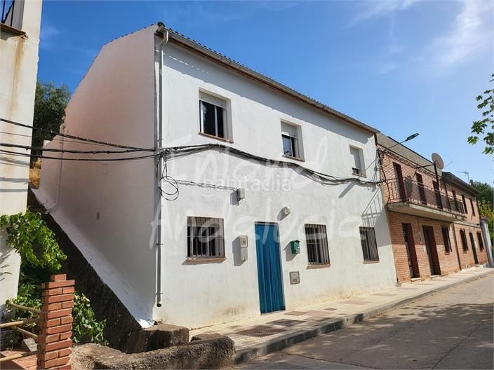 Foto 61a2a61a-8a83-4192-9ba4-3060c6b014ad. Casa adossada a Villanueva de Algaidas