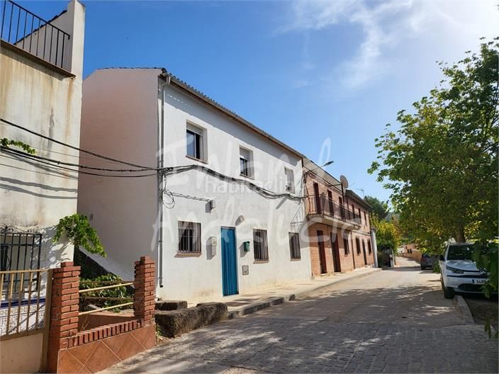 Foto f2169b87-e756-4b53-92ad-3a3a1a60bc3d. Casa adossada a Villanueva de Algaidas