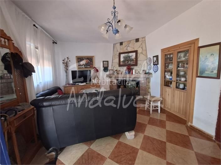 Foto 8d8bce31-aa58-4322-a43a-a3efd4cbdbda. Terreny residencial a Periana