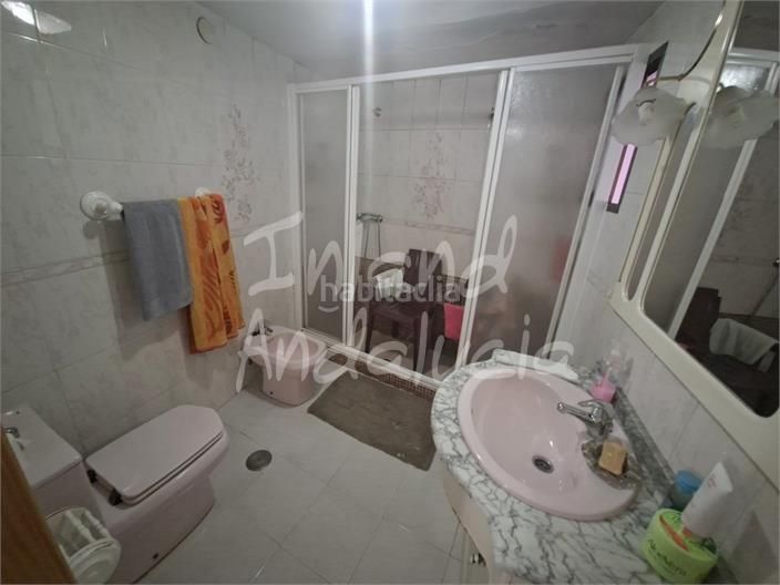 Foto 96b38c8c-d573-4ea6-beec-2ec97ab94d82. Casa adossada amb aparcament a Alcaucín