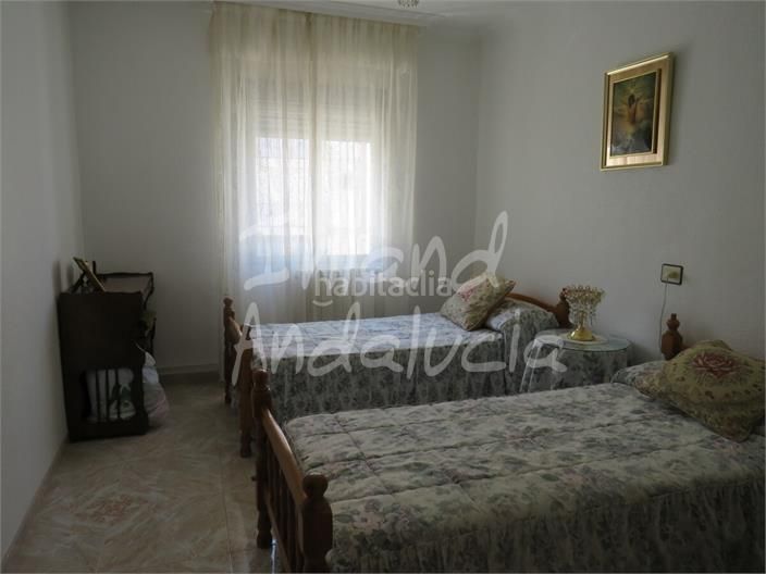 Foto 120b9ee4-3a19-49da-9d98-add34d767fee. Apartament amb piscina a Martos