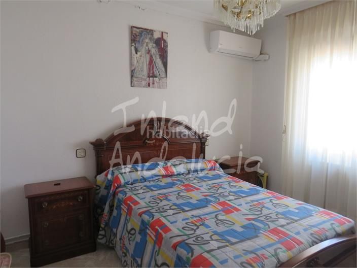 Foto 3edb70b8-7f1f-4cc7-a1ea-759a25514997. Apartament amb piscina a Martos