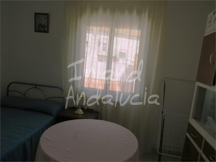 Foto aeb89d6e-fb8c-45e7-ac1b-c1ae60e95497. Apartament amb piscina a Martos