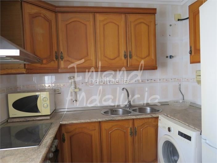 Foto f6b2b68d-1bff-483d-a171-958d885b44a8. Apartament amb piscina a Martos