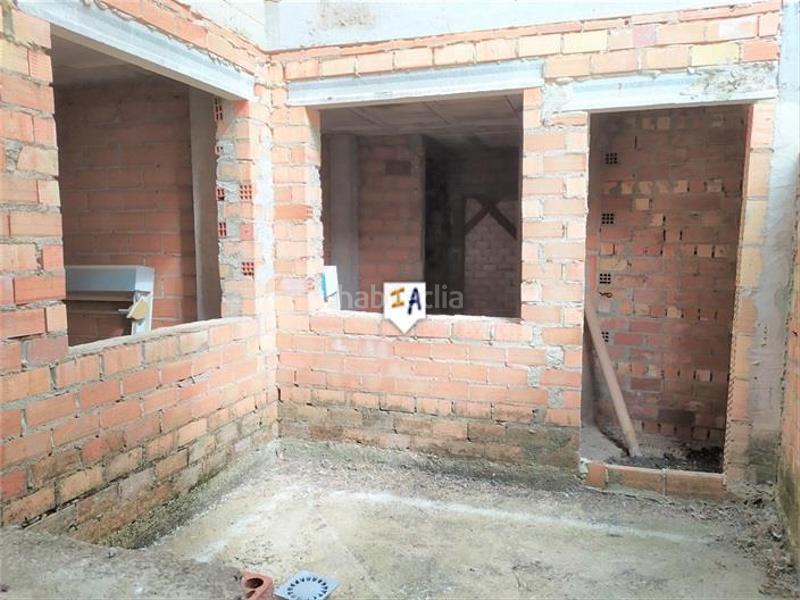 Foto 4017563d-0bb9-49d7-9697-b8cb7cd2677e. Casa a schiera con parcheggio in Iznájar