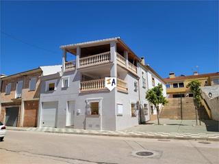Casa adossada a Fuente de Piedra