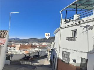 Casa adossada a Valdepeñas de Jaén