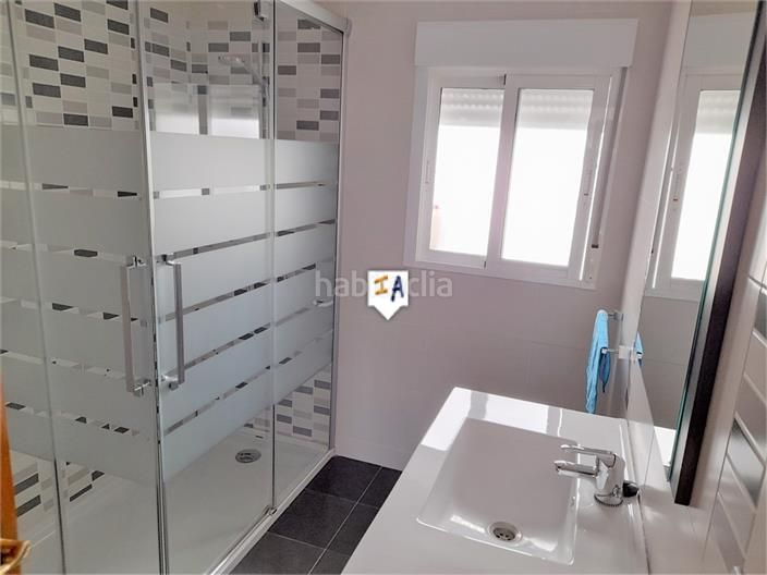 Foto 90426ddd-b074-4fd7-b019-51f83545cb34. Casa adosada en Moclín