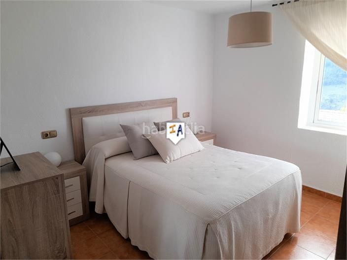 Foto 98940b16-c73c-4b61-a5c9-941ad07f3a35. Casa adosada en Moclín