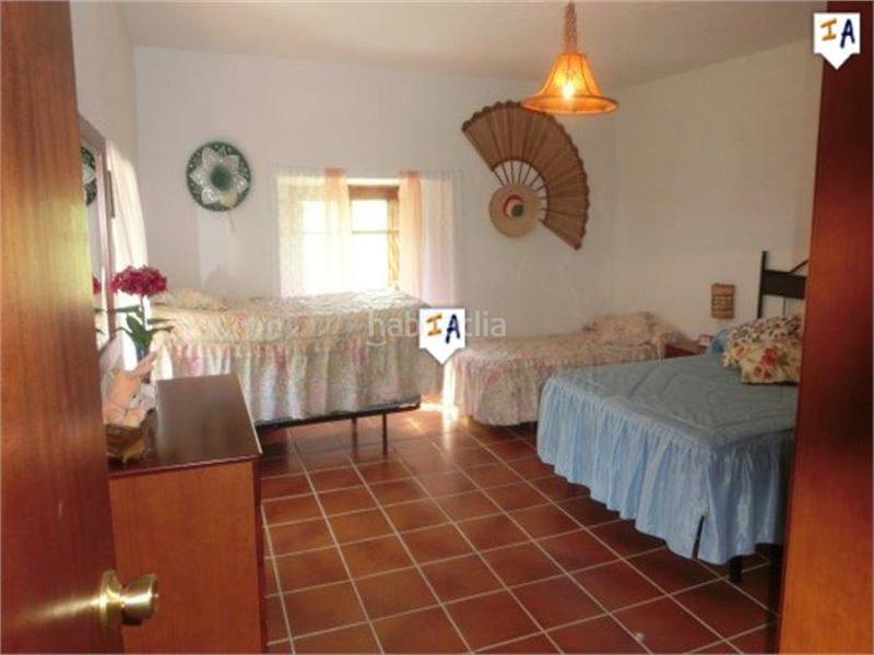 Foto 9cd2b4a1-0f96-44b0-85d9-afbde10d4682. Bauernhof mit parking in Montefrío