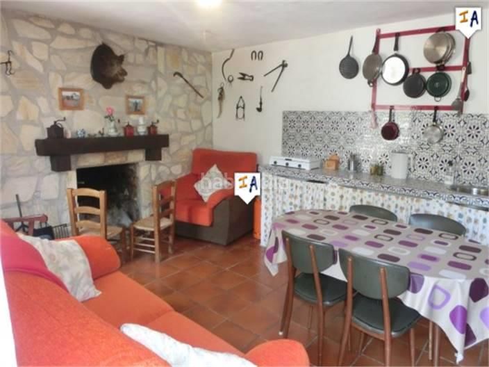 Foto 48193052-8ba2-454c-a4af-a487ccb73c56. Country house with parking in Montefrío