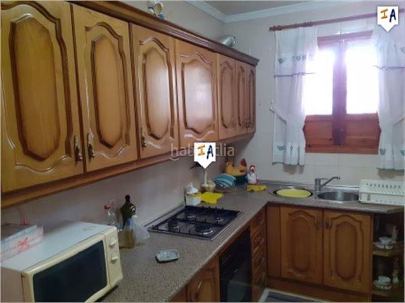 Foto f63d3e03-2cfd-41c2-abad-adcc598bcd92. Casale con parcheggio in Iznájar