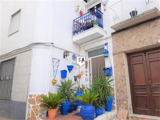 Casa adossada a Castillo de Locubín