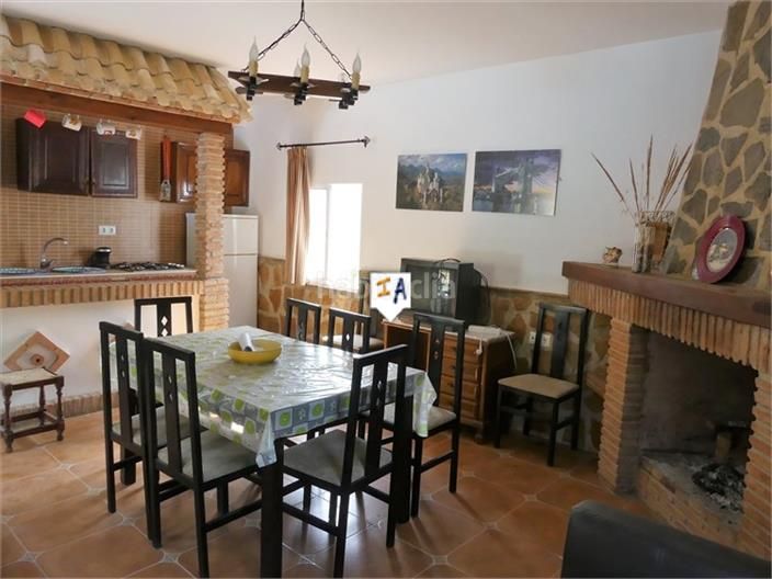 Foto e86d6310-9eb1-4f8d-a20b-ed4bf1b4e91e. Chalet avec piscine dans Priego de Córdoba
