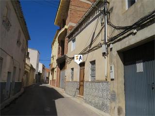 Casa adossada a Fuensanta de Martos