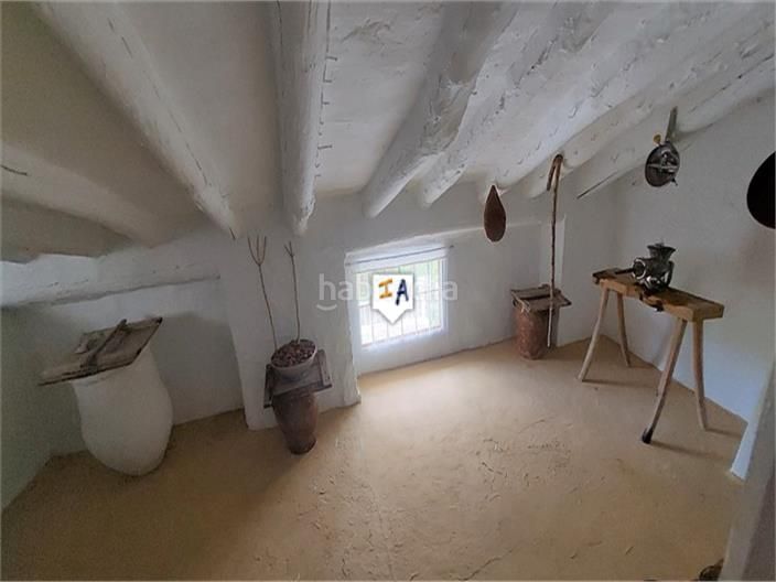 Foto ddcda74b-b766-4931-94be-0902893e8d1a. Casa adossada amb aparcament a Almedinilla