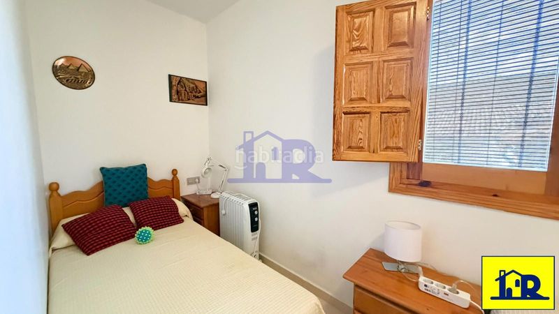 Foto b977b3e5-61e5-476f-b819-376212ca0382. Casa adossada a Portilla