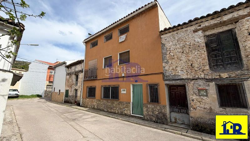 Foto c5d6933e-3723-4571-9e6f-85dda1292921. Casa adossada a Portilla