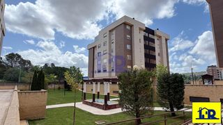 Etagenwohnung  Elvira daudet. Piso en ronda oeste con garaje y trastero