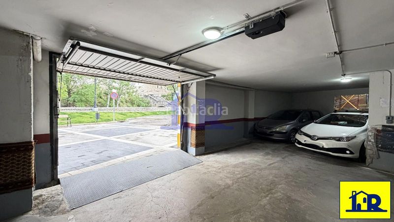 Foto a8613454-f09f-4935-abc0-19f047fa43c1. Pis amb calefacció aparcament a Centro Cuenca