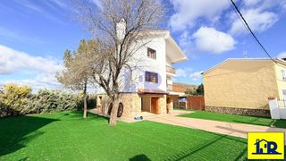 Chalet  Las huertas. Chalet independiente en fuentes con parcela
